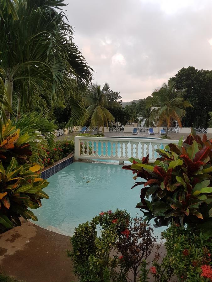 Skycastle Oasis Lägenhet Ocho Rios Exteriör bild